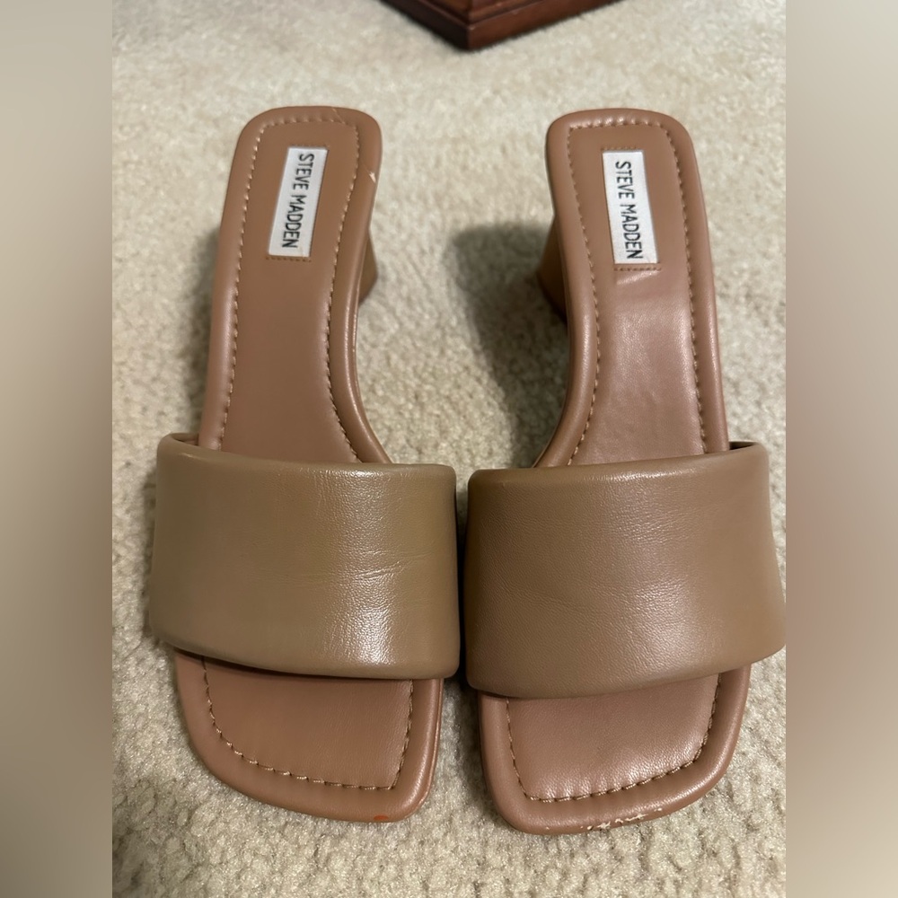 Steve Madden Tan Slide Sandals